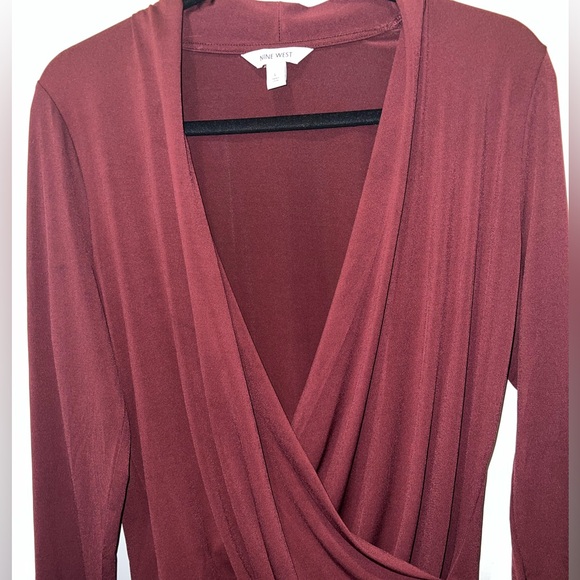Nine West Burgundy Faux Wrap Blouse Deep V Neck Draped Top L - Picture 4 of 6